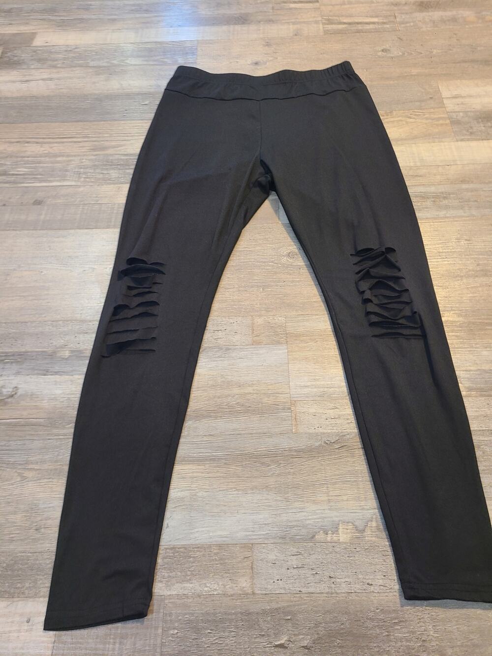 Unknown brand 0xl women's black distressed leggings